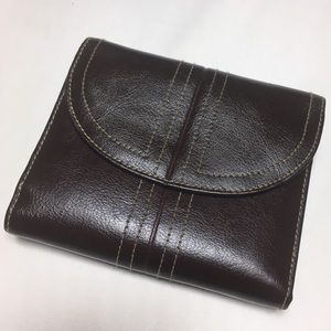Buxton brown leather women’s wallet